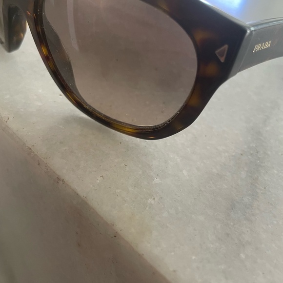 Prada Sunglasses - Picture 4 of 6